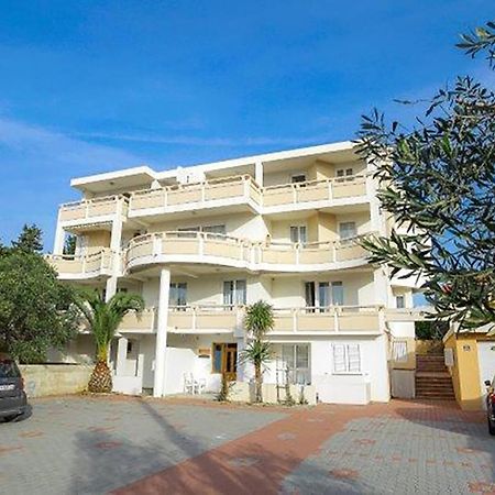 Apartments Tomy Novalja Exterior foto